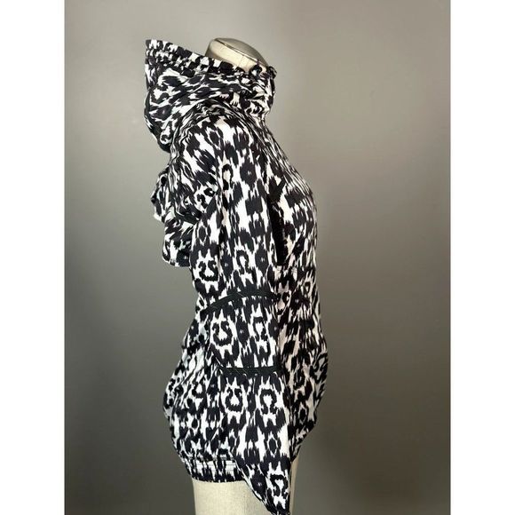 Lululemon Willpower Half Zip Windbreaker Size 4 - Picture 3 of 6